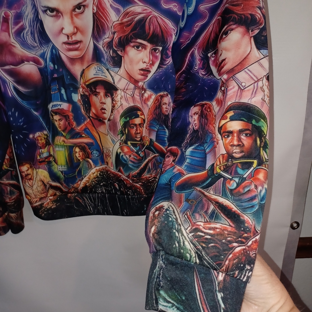 Stranger Things 3 Colorful Graphic Hoodie Great Graphics All Over Awesome - Picture 3 of 12
